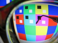 nearsighted_color_fringing_-9-5_diopter_-_canon_powershot_a640_thru_glasses_-_overview